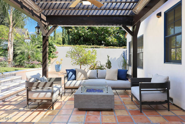 Detail Gallery Image 17 of 29 For 2044 Monterey Rd, South Pasadena,  CA 91030 - 4 Beds | 3 Baths