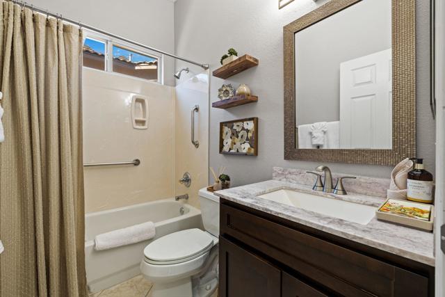 80464 Muirfield Drive, Indio CA: https://media.crmls.org/mediaz/2a660f31-456c-4240-b1ac-71af5fbf3a1d.jpg