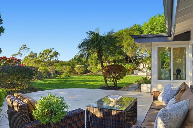 Detail Gallery Image 15 of 54 For 2830 Esturion Pl, Carlsbad,  CA 92009 - 4 Beds | 2/1 Baths