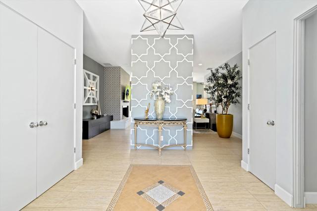 47432 Medina W Drive, Palm Desert CA: https://media.crmls.org/mediaz/2a66a606-19f6-4a76-a143-8ecd11aba3e3.jpg