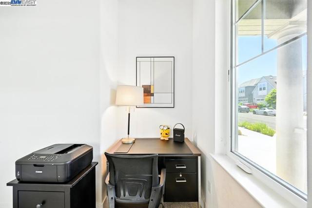 2100 Carbondale, Dublin CA: https://media.crmls.org/mediaz/2a66dad2-cb3c-4b66-9d57-002d48f1dba8.jpg