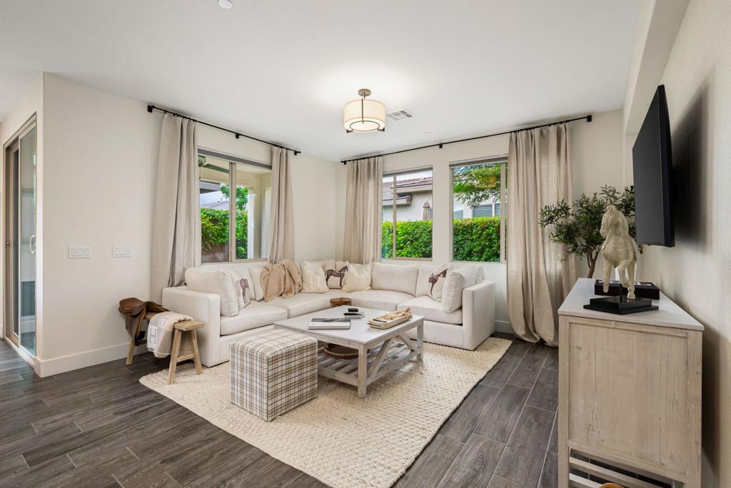 MLS #219136935DA image #16