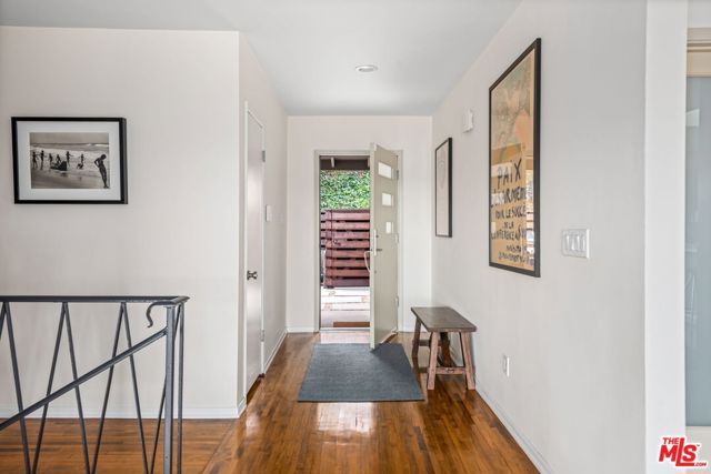 3736 Clayton Avenue, Los Angeles CA: https://media.crmls.org/mediaz/2a678955-da81-4c45-83f0-70ddfe901dc9.jpg