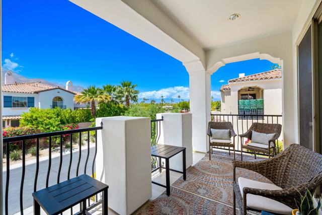 374 Terra Vita, Palm Springs CA: https://media.crmls.org/mediaz/2a6a6bed-0198-4e97-a38d-090d25c92ba8.jpg