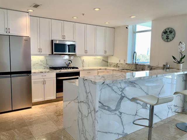 Detail Gallery Image 15 of 36 For 850 Beech St #1901,  San Diego,  CA 92101 - 2 Beds | 2 Baths