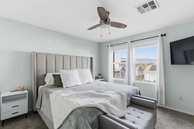 Detail Gallery Image 15 of 31 For 1603 Yellow Pine Pl, Chula Vista,  CA 91915 - 3 Beds | 3/1 Baths