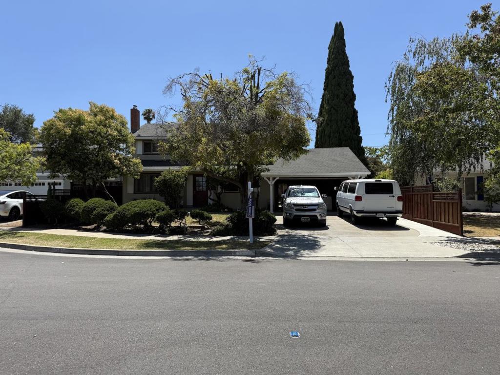 1594 Inverness Circle