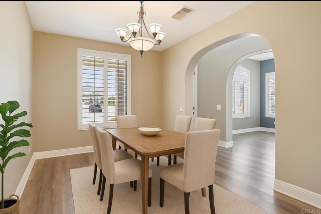 31332 Bluebeech Court, Temecula CA: https://media.crmls.org/mediaz/2a6f567f-f418-4bff-9361-b6dca0e07cc9.jpg
