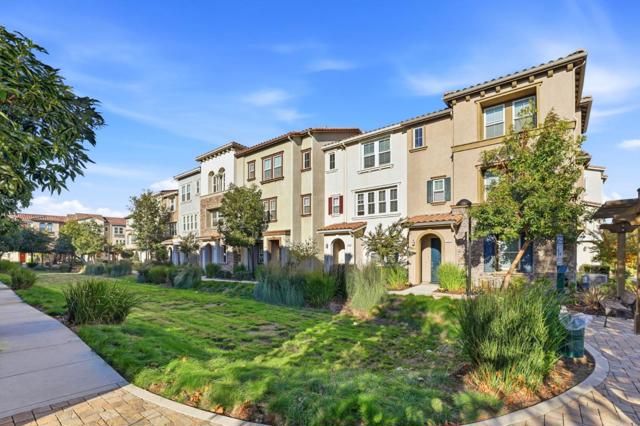 17985 Cantabria Lane, Morgan Hill CA: https://media.crmls.org/mediaz/2a6fb823-a252-4599-a9c1-df1a6d3bce27.jpg