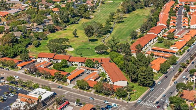 17031 Bernardo Center Dr, San Diego CA: https://media.crmls.org/mediaz/2a70c090-223a-4c2f-8e69-d4530735d2a6.jpg