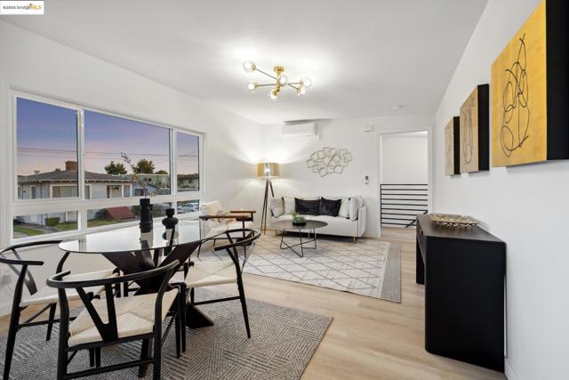 904 41st St, Oakland CA: https://media.crmls.org/mediaz/2a711925-bb3c-4d88-b29e-afae2125802d.jpg