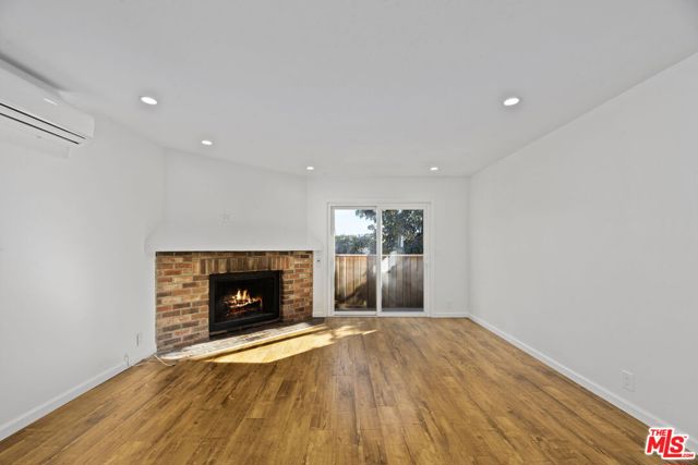 12219 Culver Boulevard, Los Angeles CA: https://media.crmls.org/mediaz/2a71a878-cdd7-4098-bbe4-b41a6770f374.jpg