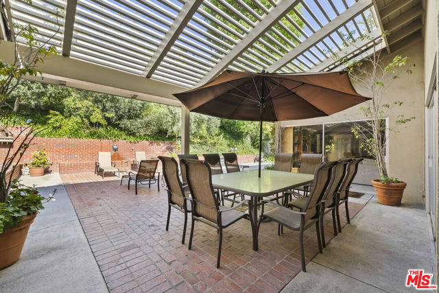 Drew Fenton | 16617 Park Lane Circle Los Angeles CA | MLS: 7403378