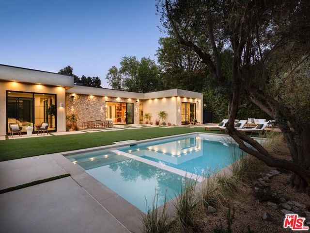 23340 Collins Street, Woodland Hills CA: https://media.crmls.org/mediaz/2a73879b-cf65-4941-80e7-9496641fa6a3.jpg