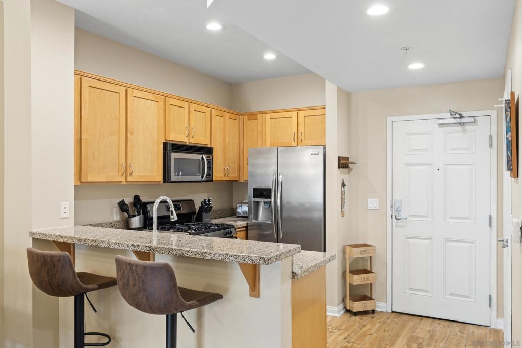 450 J St - photo 4