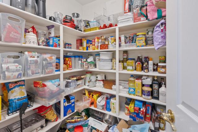 2920 Aspen Glow Lane, Redding CA: https://media.crmls.org/mediaz/2a741160-f34b-43c3-8e3a-444e7fa1ef8c.jpg