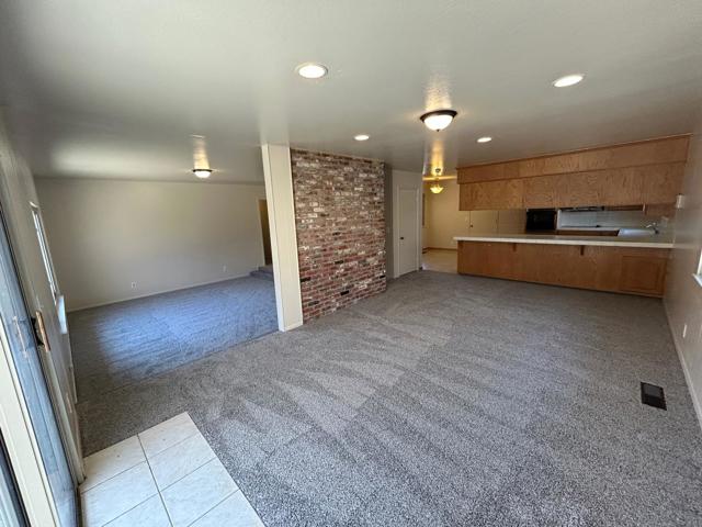 840 Archer Street, Salinas CA: https://media.crmls.org/mediaz/2a744946-7725-41f3-8e65-7824f81fa1e3.jpg