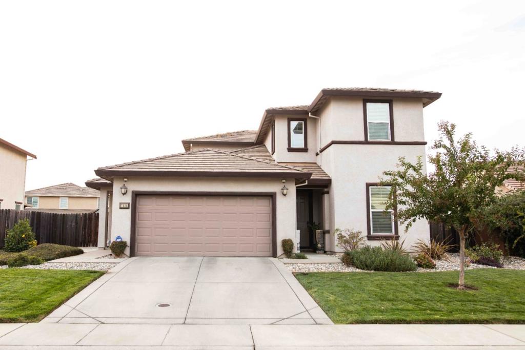 7434 Thorndale Way
