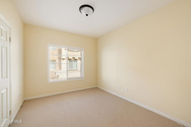 485 Country Club Drive, Simi Valley CA: https://media.crmls.org/mediaz/2a74671f-5afc-4ca5-a3dd-510208eb42dc.jpg