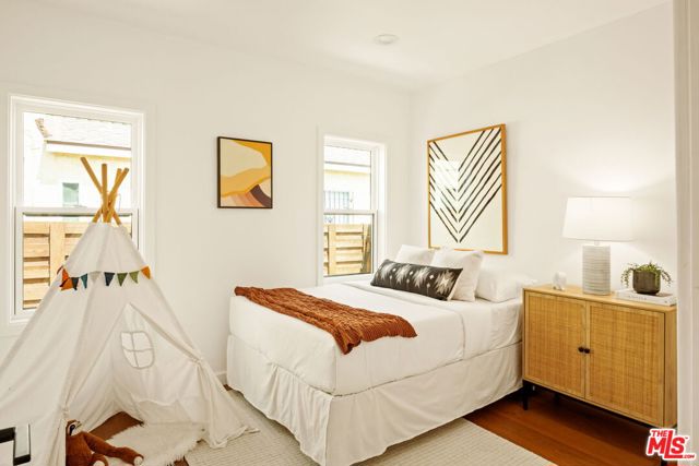 4313 W 59th Street, Los Angeles CA: https://media.crmls.org/mediaz/2a75182d-5c5f-416f-9e8c-c26d6e77d999.jpg