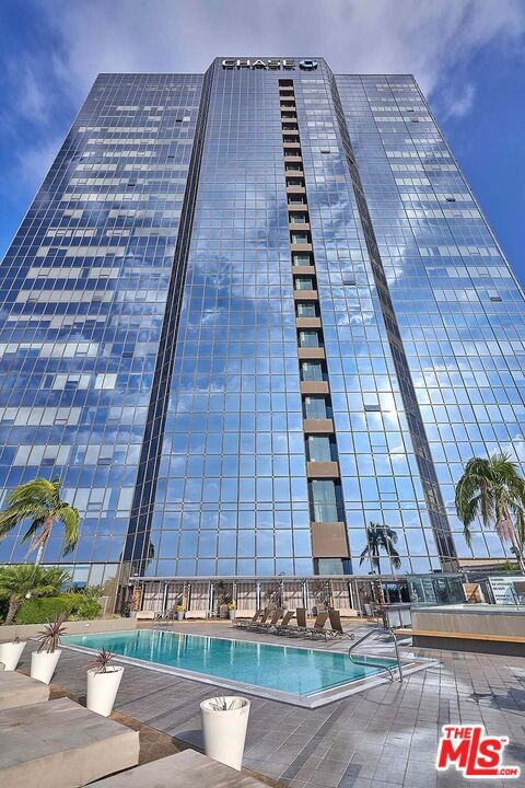1100 Wilshire Boulevard #3001