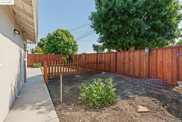 41 Belinda Dr, Pleasant Hill CA: https://media.crmls.org/mediaz/2a757a8e-180b-485a-9aa3-696041cd014d.jpg