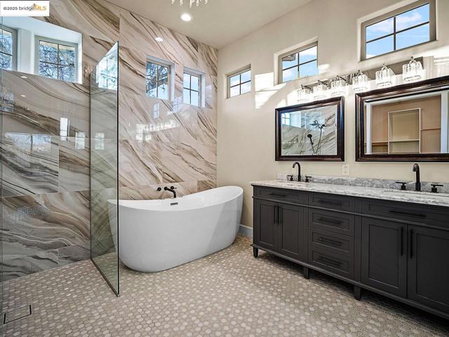 1816 Stone House LN, Lincoln CA: https://media.crmls.org/mediaz/2a75a4a7-24ff-4e90-a42c-3964bf3ff676.jpg