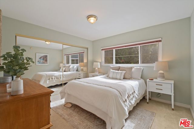 Image 11 of 27 For 850 Burrell Street