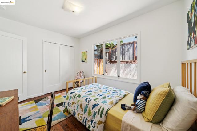16 Muir Way, Berkeley CA: https://media.crmls.org/mediaz/2a76ffaf-7cb9-4ace-9988-1aac1b3c27f8.jpg