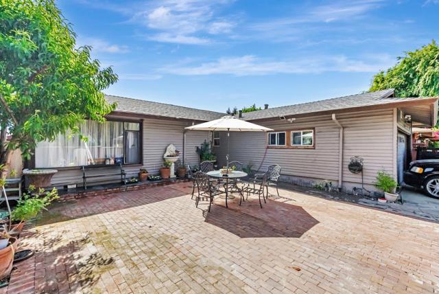 26280 Adrian Avenue, Hayward CA: https://media.crmls.org/mediaz/2a773fad-3c29-46be-ae91-8cda066b783f.jpg