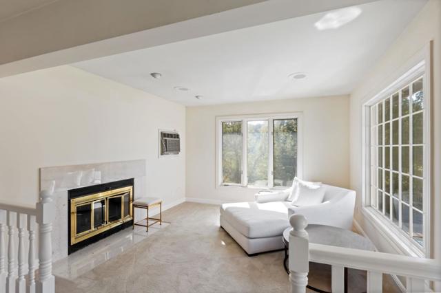 1035 Macadamia Drive, Hillsborough CA: https://media.crmls.org/mediaz/2a77596f-adc7-4e3f-a65a-8654d81785b4.jpg
