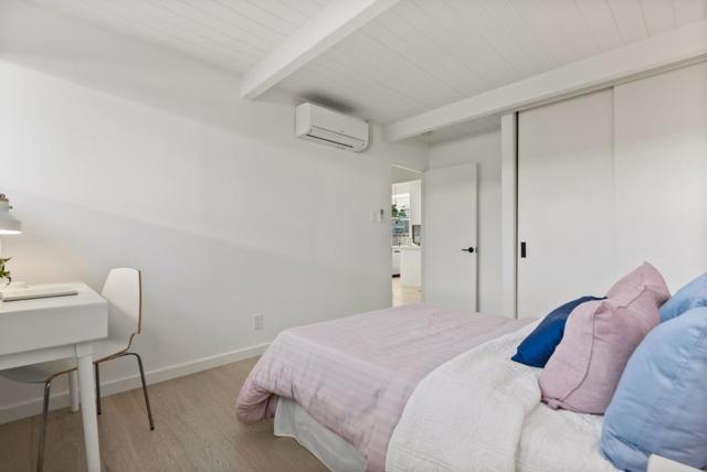 986 Loma Verde Avenue, Palo Alto CA: https://media.crmls.org/mediaz/2a788cd6-18bb-4c8f-a60a-c3f03642cb81.jpg