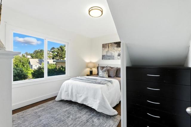 35 Mono Street, Brisbane CA: https://media.crmls.org/mediaz/2a78d25b-6292-4da1-8b26-fb22c12f0ae2.jpg