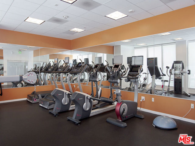 3460 W 7th Street, Los Angeles CA: https://media.crmls.org/mediaz/2a7987c5-3bad-4884-b881-a6e451a4eb98.jpg
