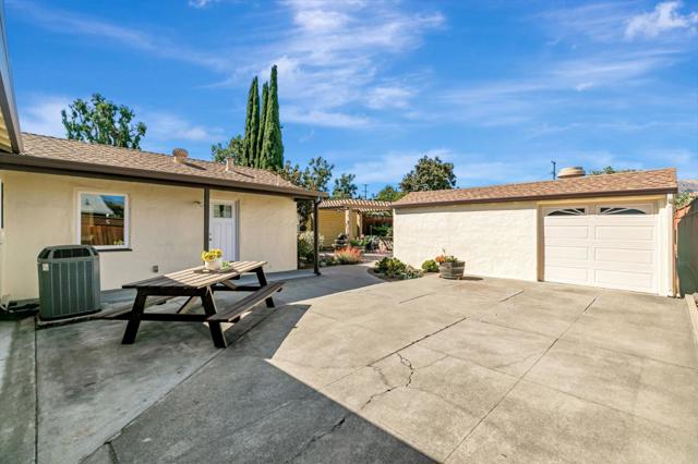 86 S Cragmont Avenue, San Jose CA: https://media.crmls.org/mediaz/2a7a09fb-7044-49cc-9366-397da29ae0df.jpg