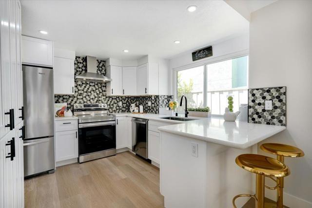 505 Drake Court, Foster City CA: https://media.crmls.org/mediaz/2a7a2f6b-3ba5-4f90-bcb6-b0b0605c6ffe.jpg
