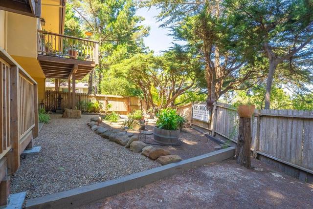 1 Windsor Rise, Monterey CA: https://media.crmls.org/mediaz/2a7a70ca-e9ae-40d8-9ef3-72d7c811c2a3.jpg
