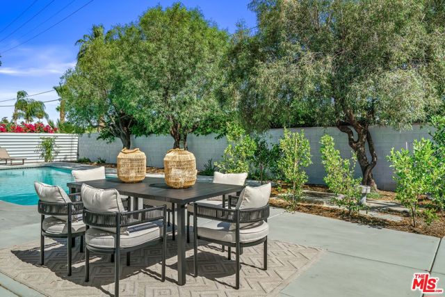 1979 East Alejo Road, Palm Springs, CA 92262 | Slideshow Image #46