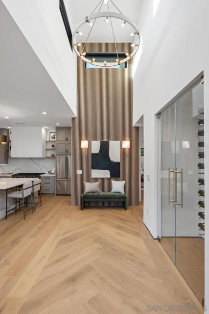 806 Hygeia, Encinitas CA: https://media.crmls.org/mediaz/2a7b6a92-c8ee-48d8-b139-7a3117aedee2.jpg