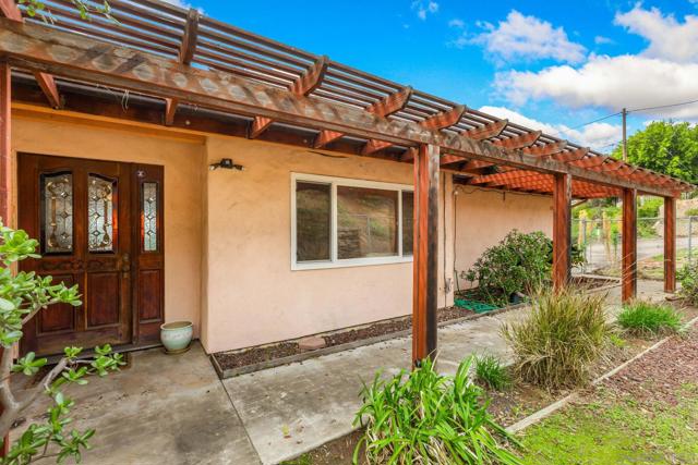12313 Winter Gardens Dr, Lakeside CA: https://media.crmls.org/mediaz/2a7bc73f-e33b-4750-ad97-b7c960126007.jpg