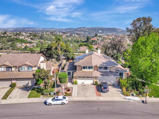 9525 High Park Lane, Rancho Penasquitos CA: https://media.crmls.org/mediaz/2a7bd683-a8c6-4908-b08a-5db3b4869334.jpg