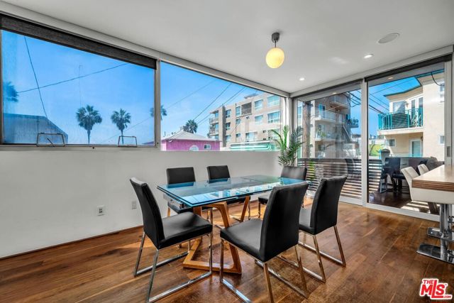 17 North Venice Boulevard photo 13