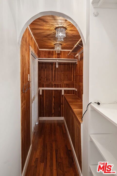 339 Adelaide Drive photo 24