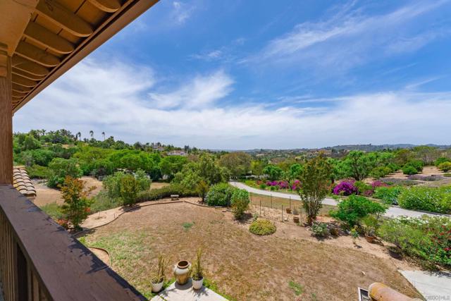1964 Tracy Ct, Fallbrook CA: https://media.crmls.org/mediaz/2a7dddf1-f3ac-41e0-bd6a-85b79f384870.jpg