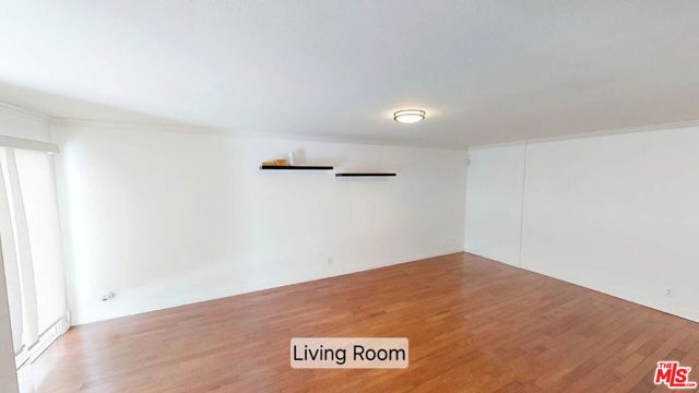 4520 Natick Avenue, Sherman Oaks CA: https://media.crmls.org/mediaz/2a7deb72-209e-4410-a33e-eda74f1a030e.jpg