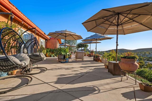10009 Anoel Court, Spring Valley CA: https://media.crmls.org/mediaz/2a7f9ed1-a31c-4500-9d9f-2b76c83bb249.jpg
