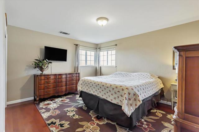 1204 Shore Road, Hollister CA: https://media.crmls.org/mediaz/2a7fad4c-50b4-4e4d-a251-ab220436da39.jpg