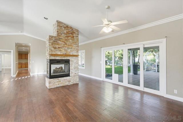 31503 Stardust Lane, Valley Center CA: https://media.crmls.org/mediaz/2a7fc4dc-a7bd-4968-bc25-3f2ef73a9023.jpg