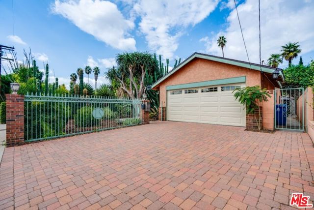 8145 Varna Avenue photo 2