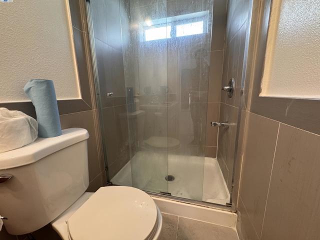 1527 77th Ave, Oakland CA: https://media.crmls.org/mediaz/2a8079c0-e8bc-455a-b830-304f8f3de4ee.jpg